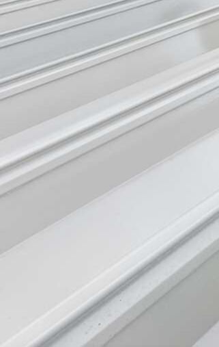 折半屋根を綺麗に塗装した後