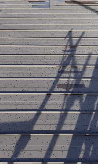 函館市戸建て住宅のサビや色褪せが目立つ劣化した屋根